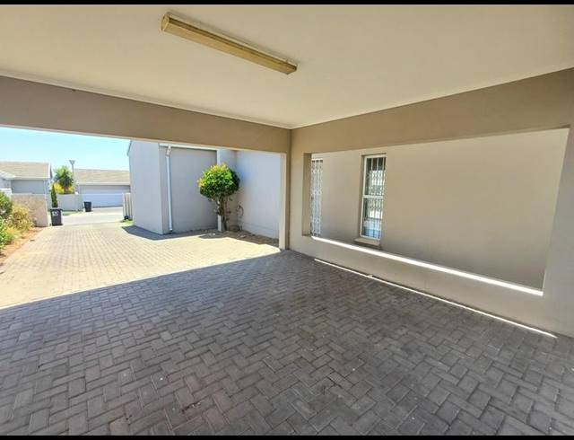 3 BEDROOM PROPERTY TO RENT IN BLUE HILLS